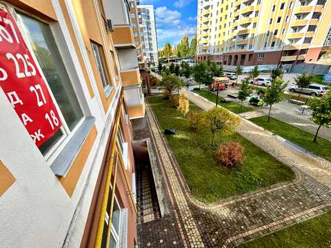 квартира за адресою Івана Кожедуба вул., 8-Б