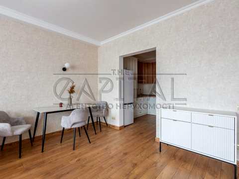 квартира за адресою Київ, Дмитра Луценка вул. (Крейсера "Аврора"), 10