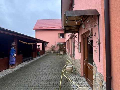 комерційна за адресою Винники, Галицька вул., 81а