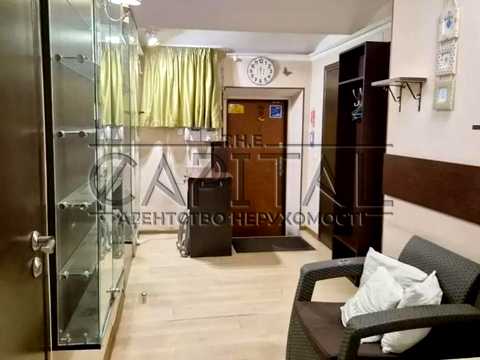 комерційна за адресою Юрія Іллєнка вул. (Мельникова), 5