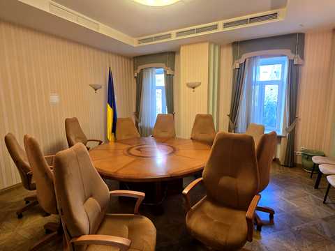 комерційна за адресою Костянтинівська вул., 32