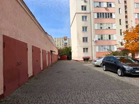 паркомісце за адресою Івано-Франківськ, Василя Симоненка вул., 3-Б