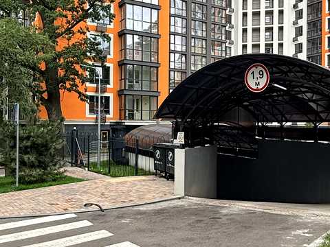 паркомісце за адресою Київ, Живописна вул., 3