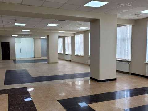 комерційна за адресою Кловський узвіз, 7