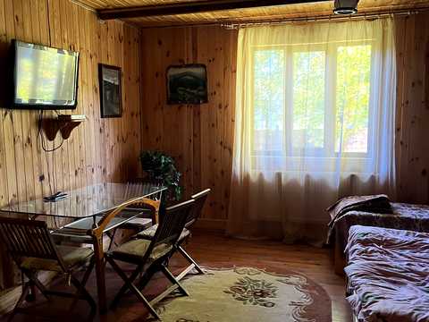 дом по адресу Камянка, 1
