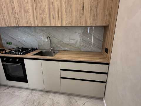 будинок за адресою Успішна, 47/1