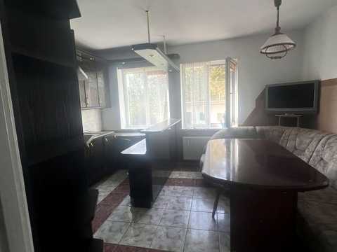 будинок за адресою Джерельна, 8