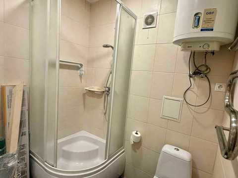квартира за адресою Київ, Різницька вул., 6