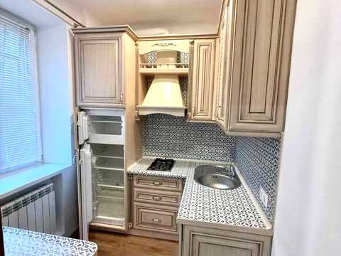 квартира за адресою Київ, Різницька вул., 6