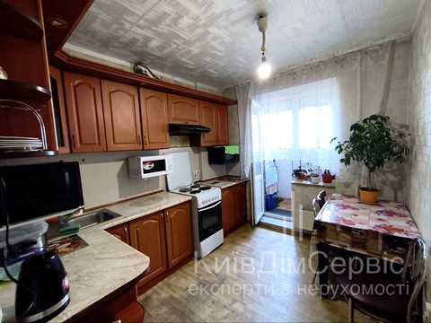 кімната за адресою Азербайджанська вул. (Бакинських Комісарів), 8-А