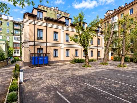комерційна за адресою Січових Стрільців вул. (Артема), 53