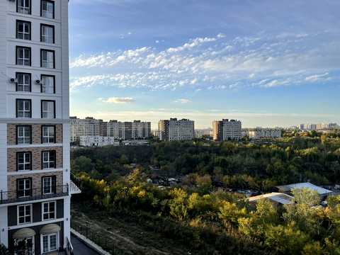 квартира за адресою Михайла Максимовича вул. (Онуфрія Трутенка), (Будинок «Престон»)
