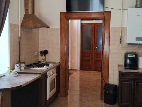 квартира за адресою Підгірна вул., 27