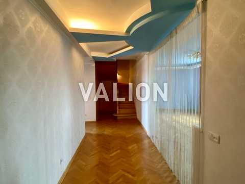 квартира за адресою Автозаводська вул., 99/4