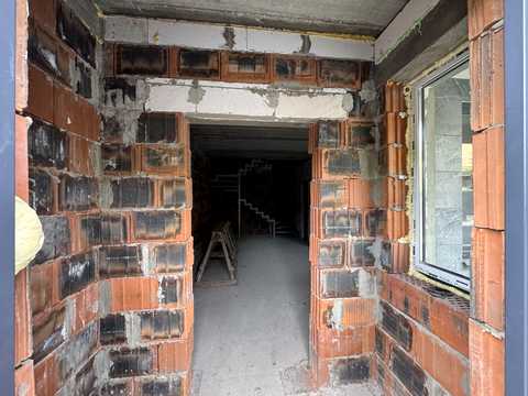 будинок за адресою Центральна вул., 5