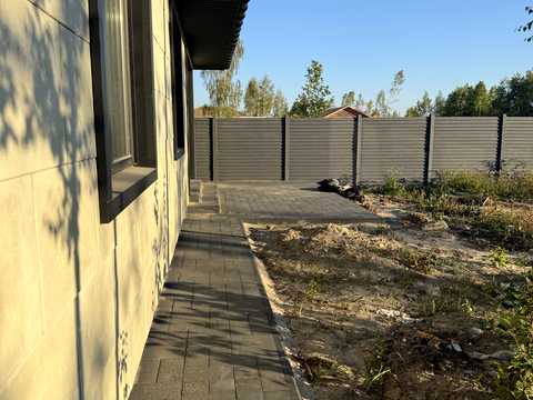будинок за адресою Успішна