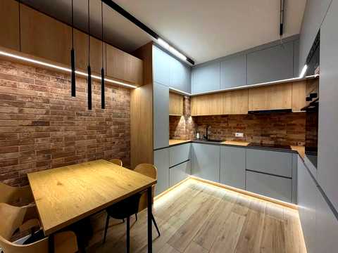 квартира за адресою Салютна вул., 2к8
