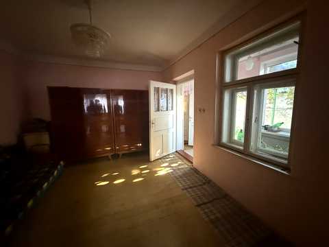 будинок за адресою Головна, 111