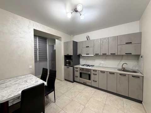 квартира за адресою Чорновола вул., (Будинок 1)