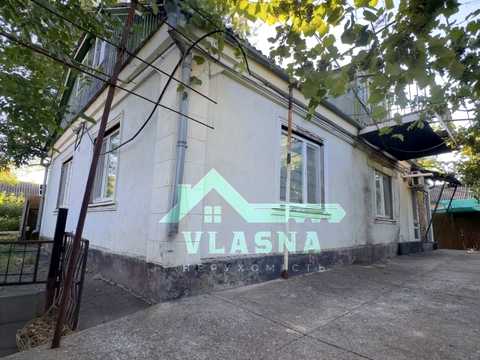 будинок за адресою с. Дачне, Лазурна вул., 4