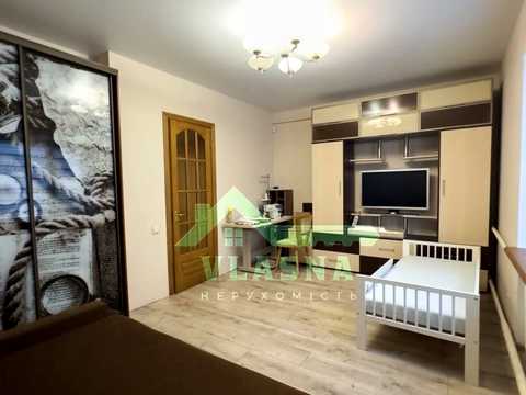 будинок за адресою с. Дачне, Лазурна вул., 4