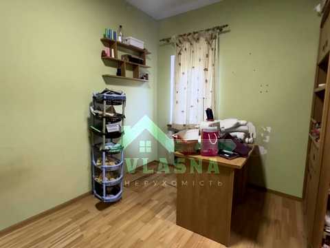 будинок за адресою с. Дачне, Лазурна вул., 4