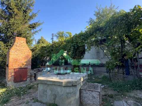 будинок за адресою с. Дачне, Лазурна вул., 4