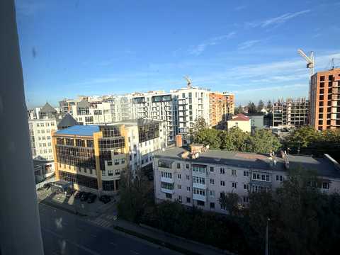квартира по адресу Героев Майдана ул. (Червоноармійська), (Будинок)