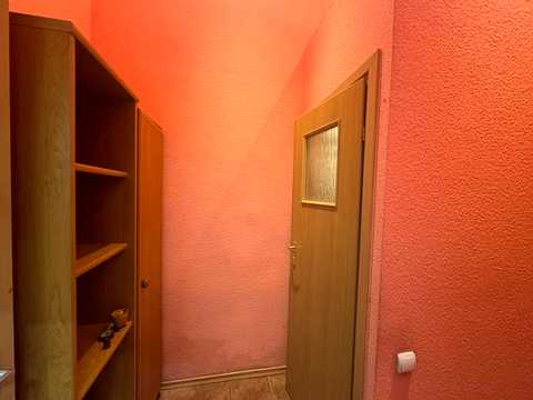 коммерческая по адресу Драгоманова ул., 38