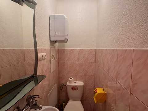 коммерческая по адресу Драгоманова ул., 38