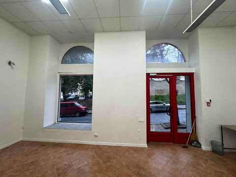 коммерческая по адресу Драгоманова ул., 38