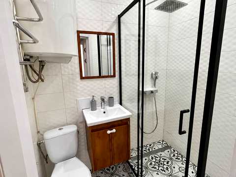 квартира за адресою Космонавтів вул., 15
