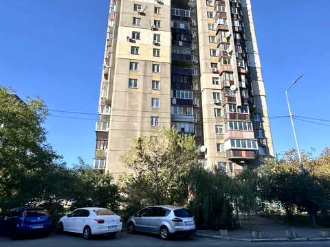 квартира за адресою Святошинська вул., 4