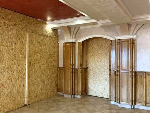 комерційна за адресою Червоної Калини просп., 79