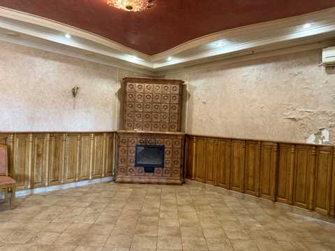 комерційна за адресою Червоної Калини просп., 79