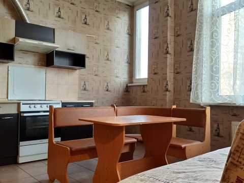 квартира за адресою Анни Ахматової вул., 22