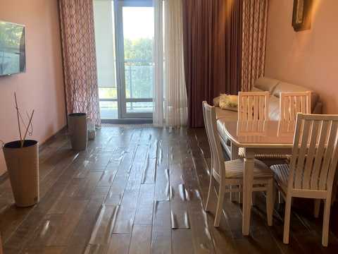 квартира за адресою Раїси Окіпної вул., 18