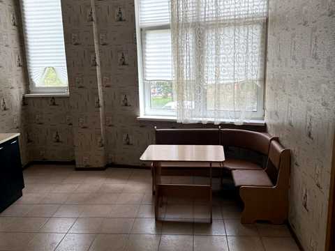 квартира за адресою Анни Ахматової вул., 22