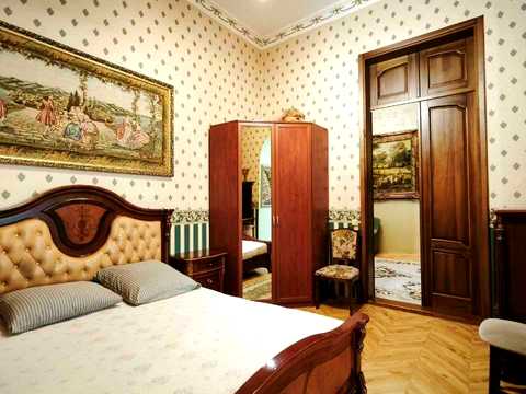 квартира за адресою Ніни Строкатої вул. (Буніна), 15