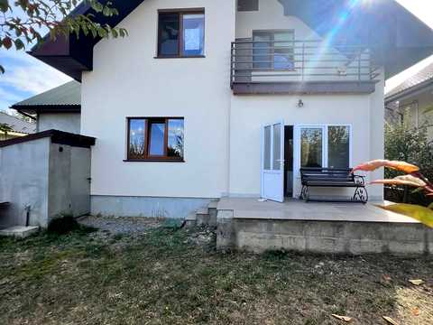 будинок за адресою с. Баранинці, Центральна