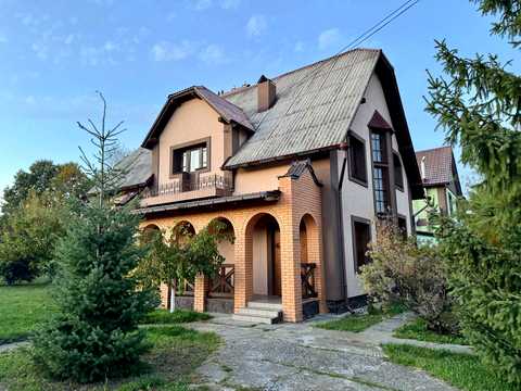 будинок за адресою с. Нові Петрівці, монастирська