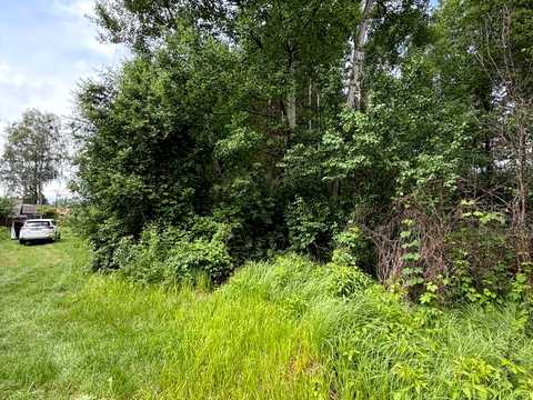 ділянка за адресою Квітнева вул. (Калініна)