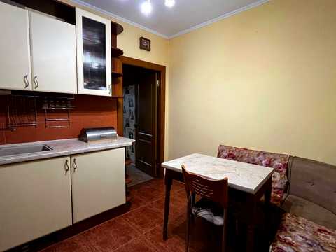 квартира за адресою Українська вул., 63