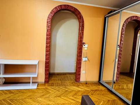квартира за адресою Італійський бульв., 8