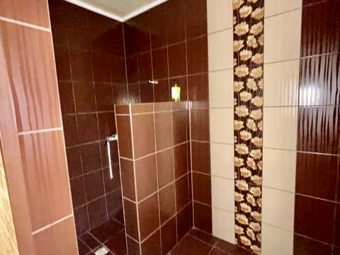комерційна за адресою Максима Кривоноса вул., 27