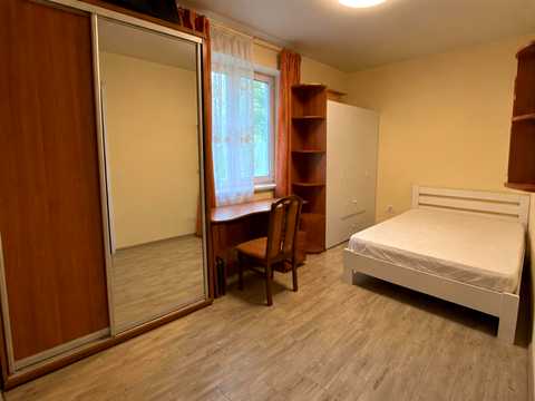 будинок за адресою смт. Ворзель, Варшавська вул. (Ватутіна), 103