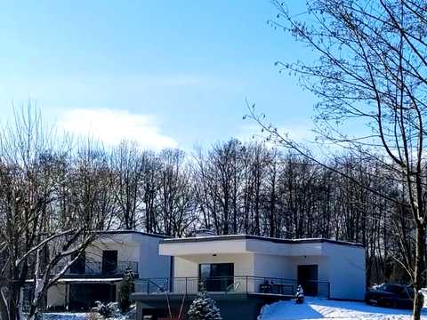 будинок за адресою с. Поляни, приватна