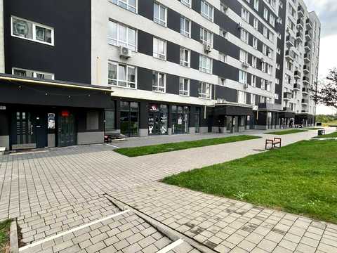 комерційна за адресою Трускавецька вул., 135