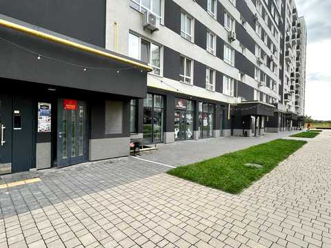 комерційна за адресою Трускавецька вул., 135