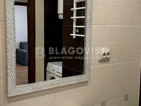 квартира за адресою Софії Русової вул., 7